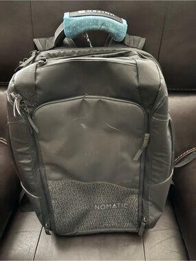 Black Men's Travel Backpack - Sleek Everyday Carry